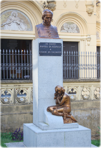 Estatua Padre Manuel da Nóbrega