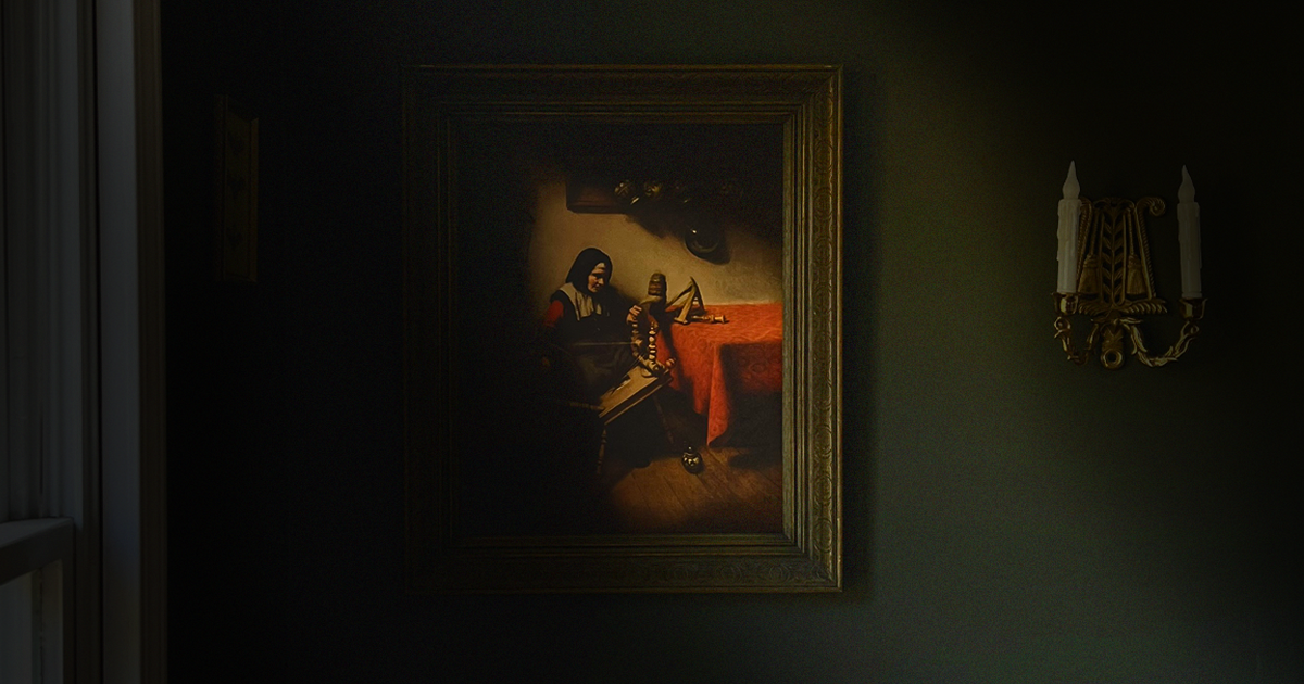 Compra de imóvel de alto padrão: pintura num quarto escuro